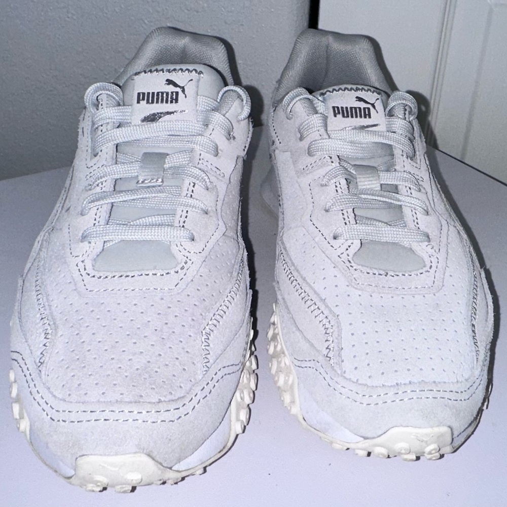 Puma Blacktop Rider sneakers, Ash Gray/Warm White, Women’s 7.5